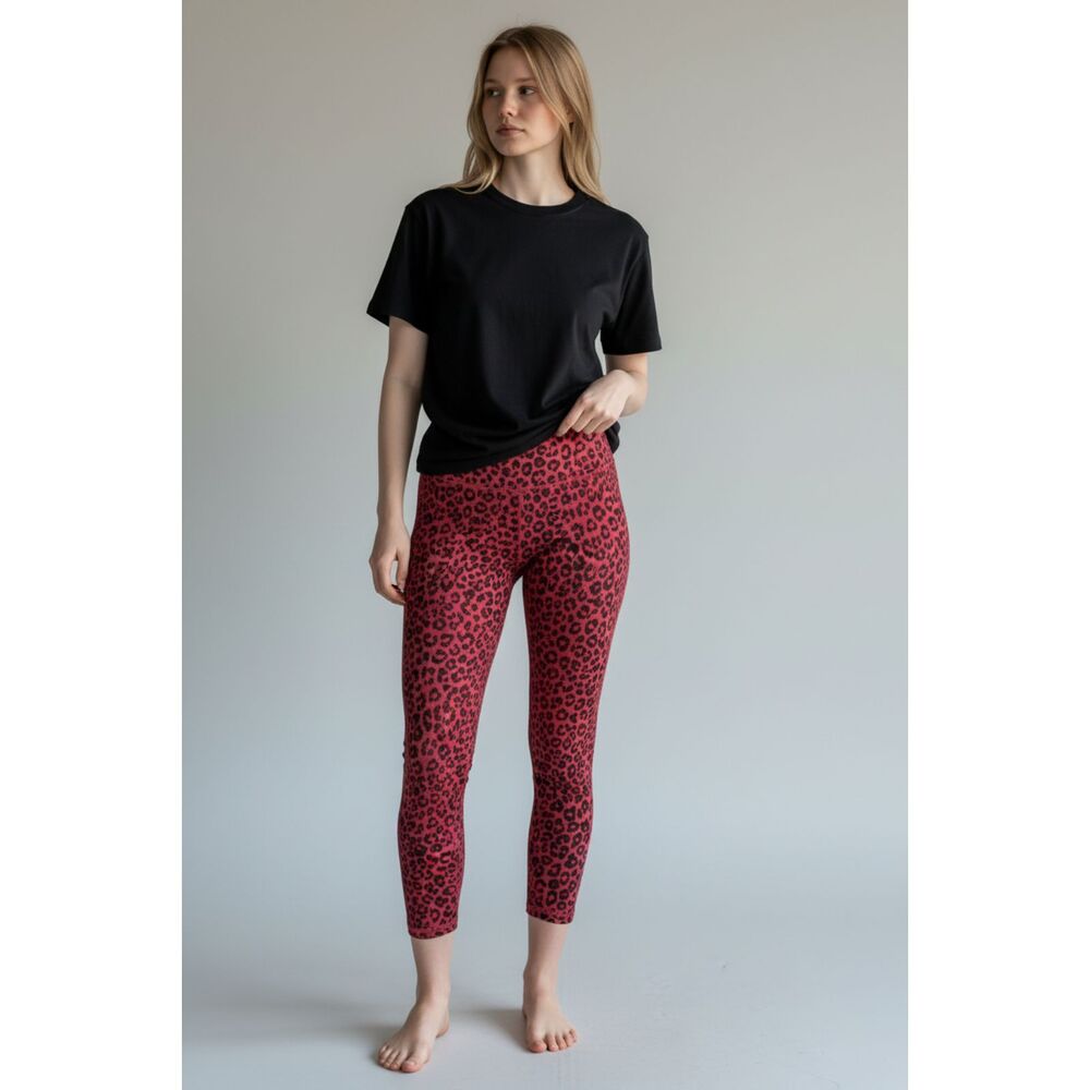 CUT THE Frills Women's Pink Black Leopard Print Cropped Leggings Size S